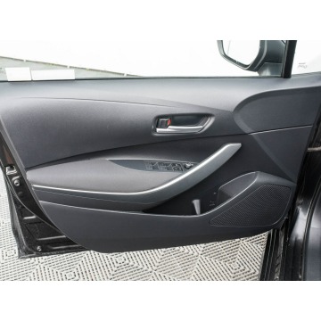 Toyota Corolla  Sedan/Limuzyna 2022,  1.5 benzyna - Na sprzedaż za 64 850 zł - Gdańsk - zdjęcie 9