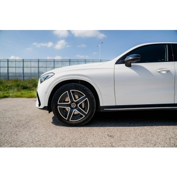Mercedes - Benz GLC-klasa  SUV 2024,  2.0 benzyna, automat - Na sprzedaż za 249 175 zł - Warszawa - zdjęcie 11