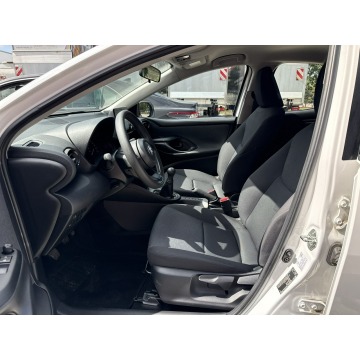 Toyota Yaris  Hatchback 2022,  1.0 benzyna - Na sprzedaż za 55 500 zł - Jawczyce - zdjęcie 10