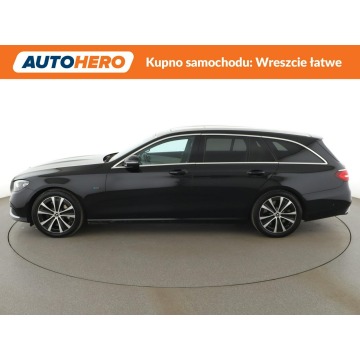 Mercedes - Benz E-klasa  SUV 2020,  2.0 hybryda, automat - Na sprzedaż za 100 900 zł - Warszawa - zdjęcie 2