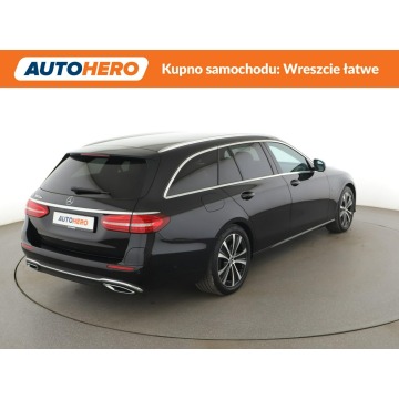 Mercedes - Benz E-klasa  SUV 2020,  2.0 hybryda, automat - Na sprzedaż za 100 900 zł - Warszawa - zdjęcie 7