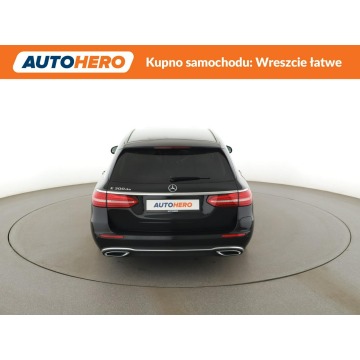 Mercedes - Benz E-klasa  SUV 2020,  2.0 hybryda, automat - Na sprzedaż za 100 900 zł - Warszawa - zdjęcie 6