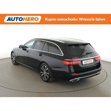 Mercedes - Benz E-klasa  SUV 2020,  2.0 hybryda, automat - Na sprzedaż za 100 900 zł - Warszawa - zdjęcie 4