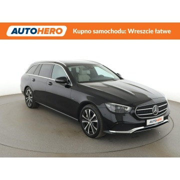 Mercedes - Benz E-klasa  SUV 2020,  2.0 hybryda, automat - Na sprzedaż za 100 900 zł - Warszawa - zdjęcie 10