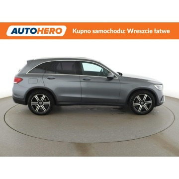 Mercedes - Benz GLC-klasa  SUV 2020,  2.0 diesel, automat - Na sprzedaż za 128 500 zł - Warszawa - zdjęcie 9