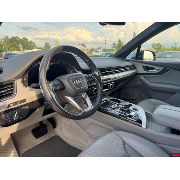 Audi Q7  SUV 2018,  2.0 benzyna, automat - Na sprzedaż za 119 900 zł - Michałowice-Wieś - zdjęcie 10
