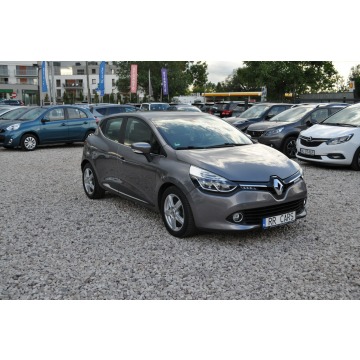 Renault Clio - Klimatyzacja Automat Czujniki Parkowania Serwis