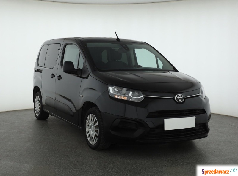 Toyota ProAce  Pick-up 2020,  1.5 diesel - Na sprzedaż za 41 999 zł - Katowice