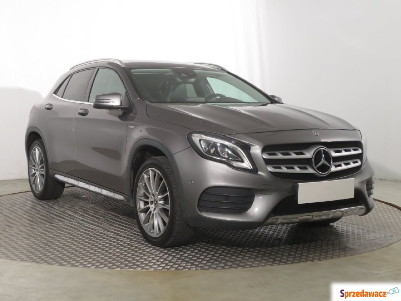 Mercedes - Benz GLA-klasa  SUV 2019,  1.6 benzyna, automat - Na sprzedaż za 83 999 zł - Katowice