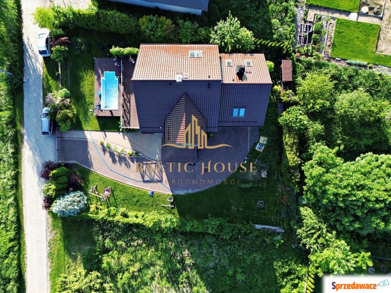 Sprzedam dom Rumia -  jednopiętrowy,  pow.  309 m2,  działka:   1128 m2
