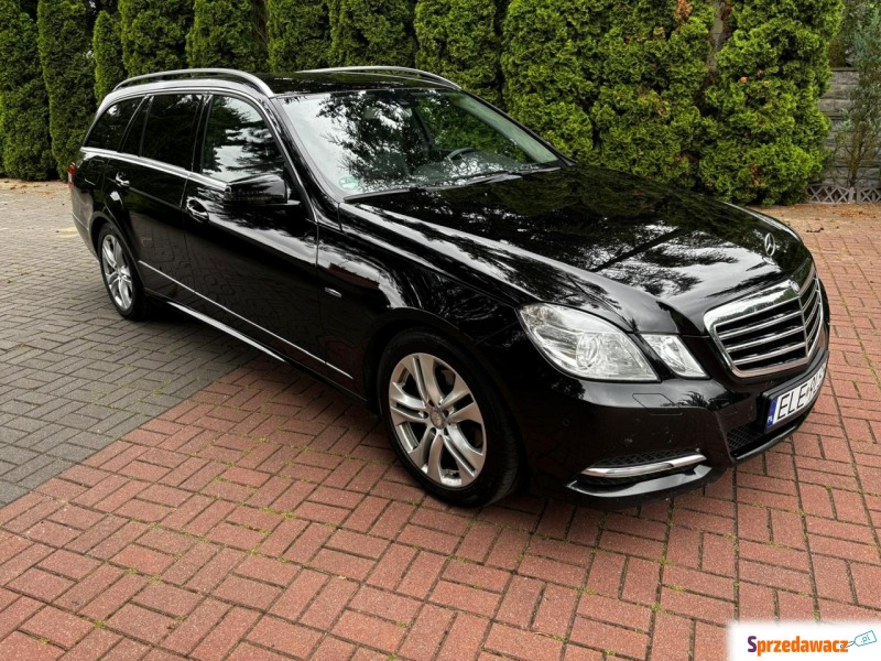 Mercedes - Benz E-klasa  Kombi 2011,  1.8 benzyna, automat - Na sprzedaż za 38 900 zł - Płońsk