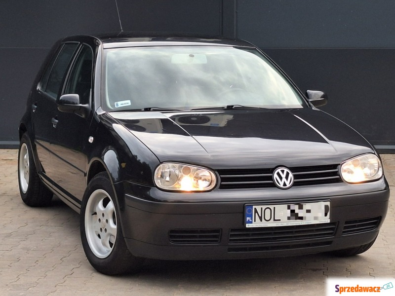 Volkswagen Golf  Hatchback 2001,  1.6 benzyna - Na sprzedaż za 7 700,00 zł - Olsztyn