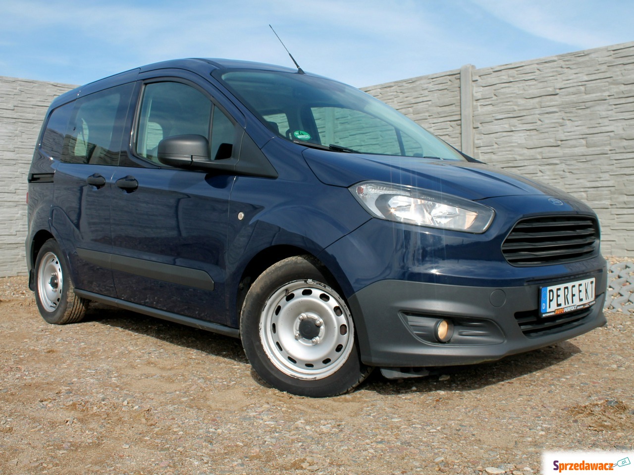 Ford Transit Courier 2016