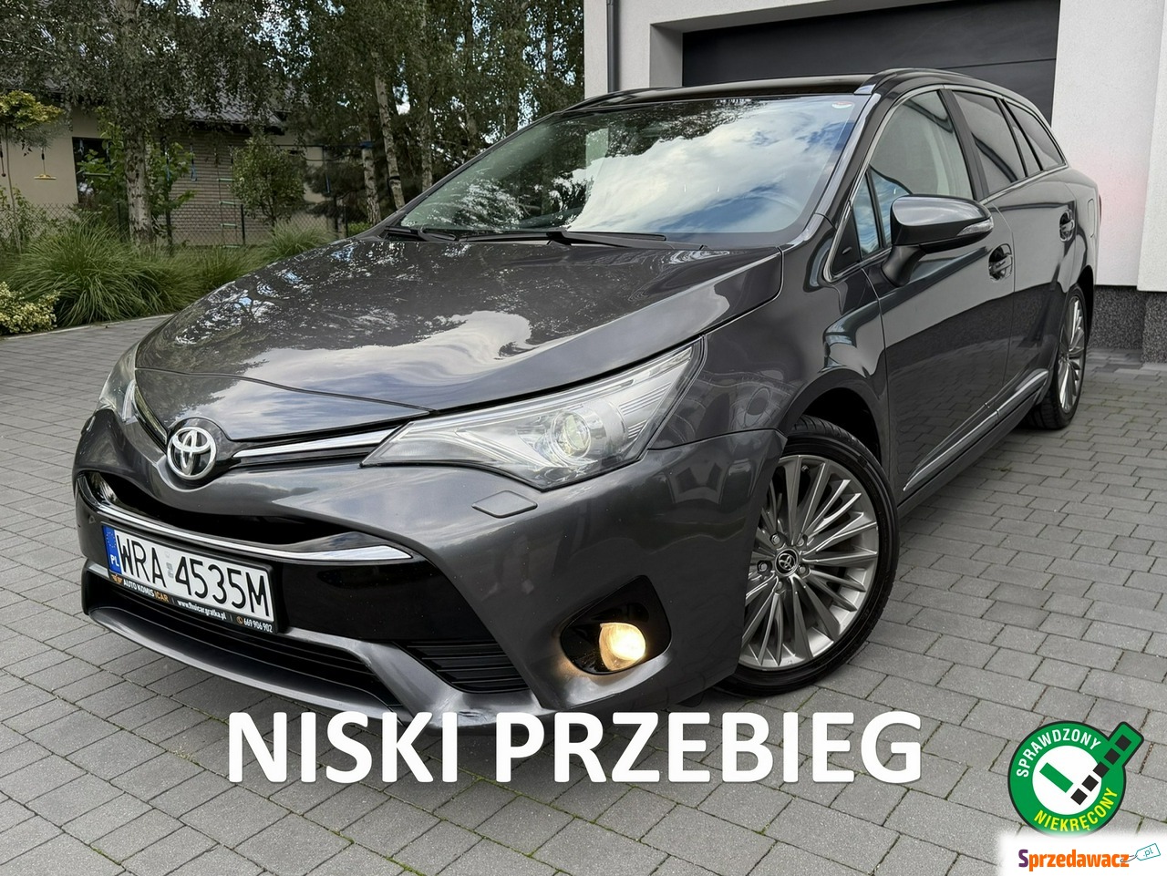 Toyota Avensis 2015