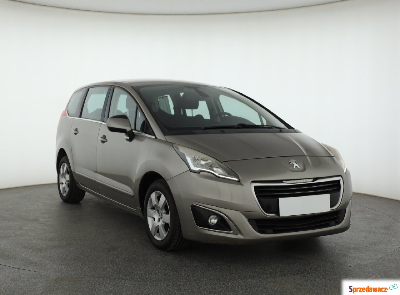 Peugeot 5008 2015