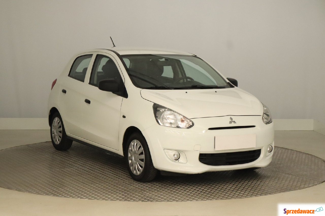 Mitsubishi Space Star 2015