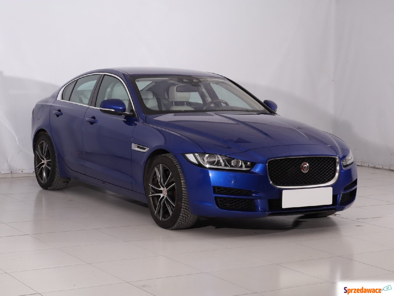 Jaguar XE 2018