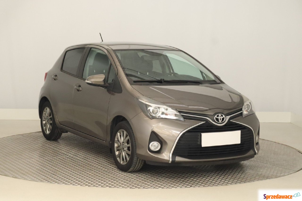 Toyota Yaris 2016