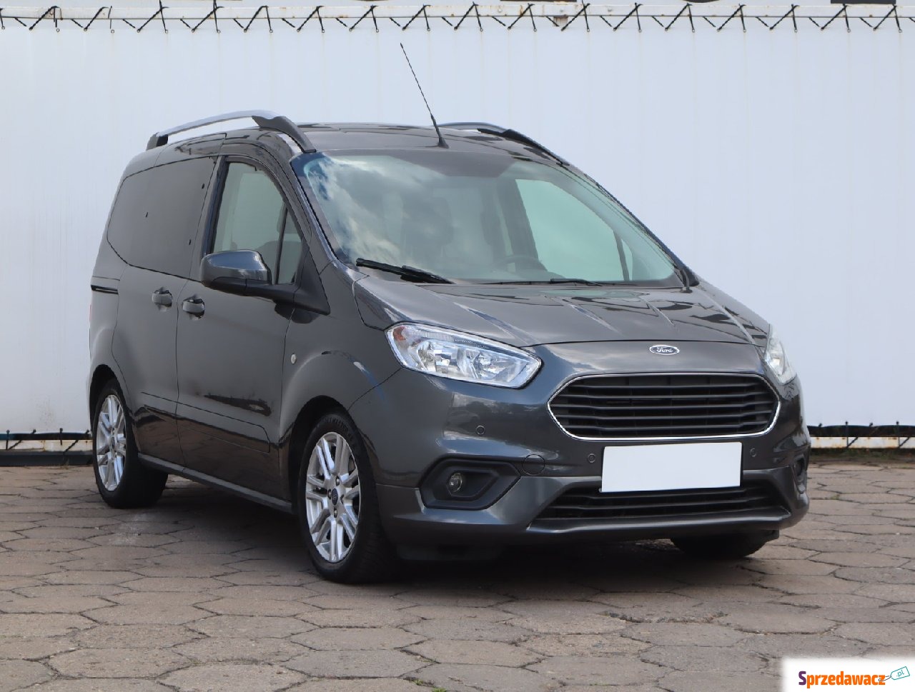 Ford Tourneo Courier 2020