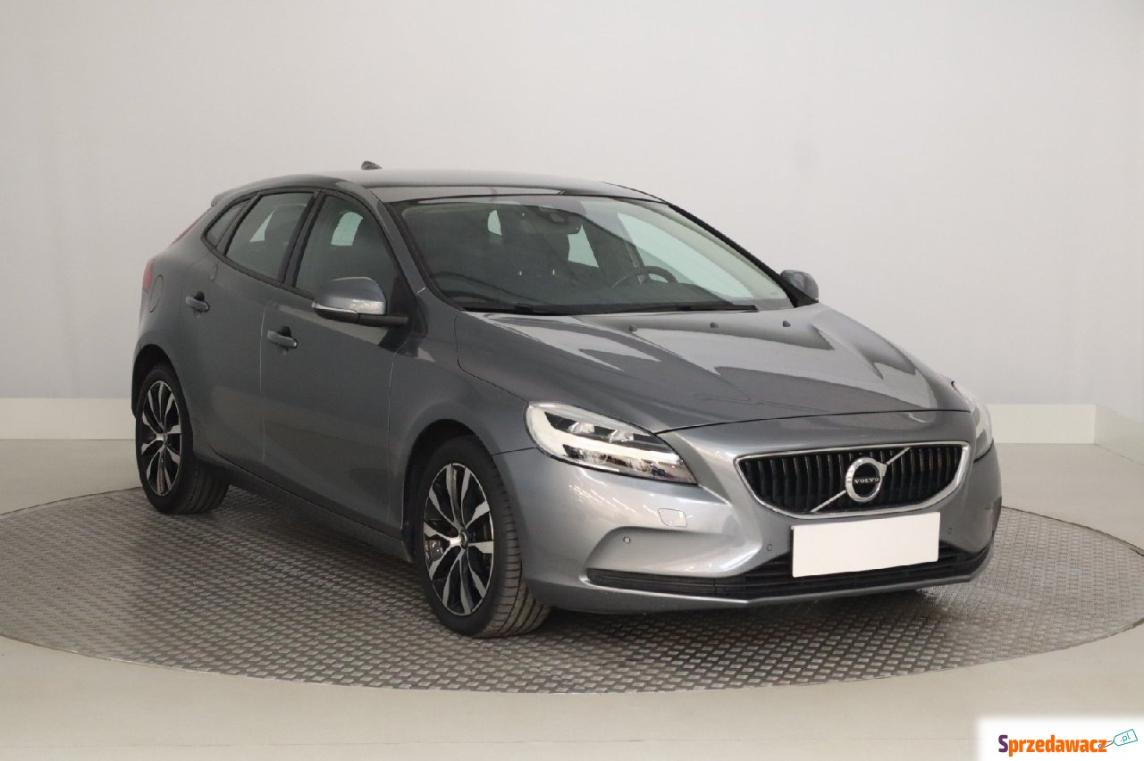 Volvo V40 2019