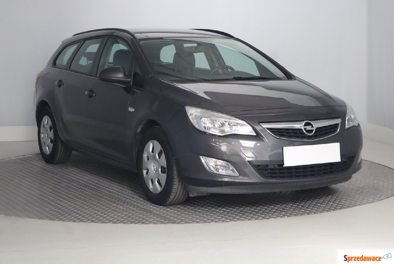 Opel Astra 2012