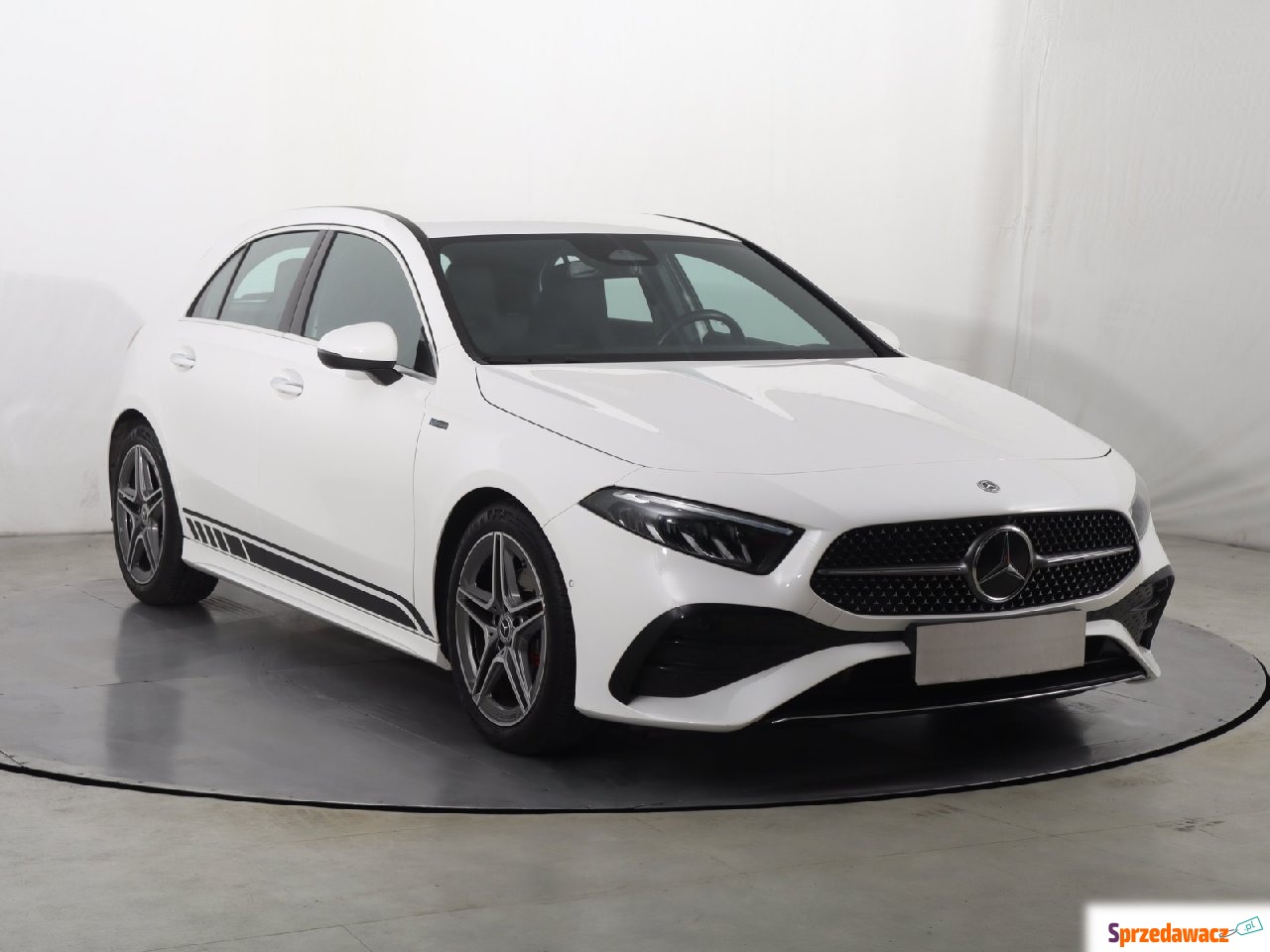 Mercedes - Benz A-klasa 2023