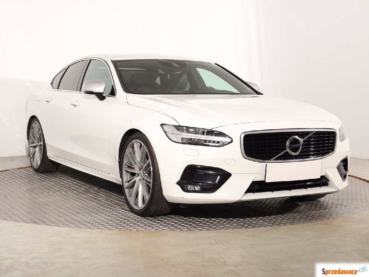 Volvo S90 2019
