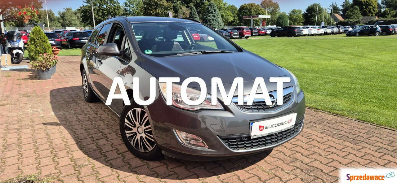 Opel Astra 2012