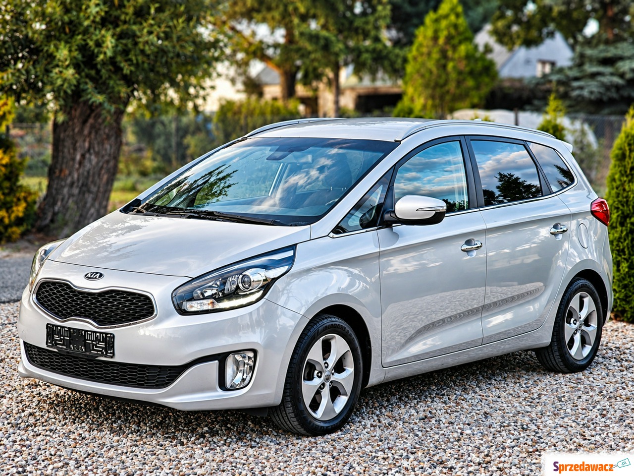 Kia Carens 2016