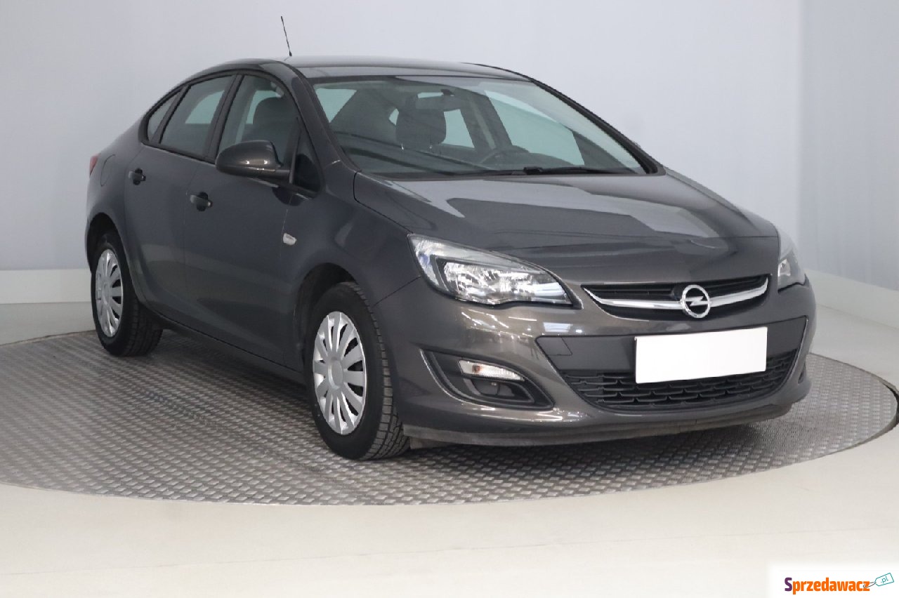 Opel Astra 2013